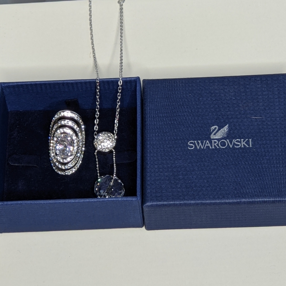 Swarovski Crystal Necklace and Ring Set - Picture 7 of 7